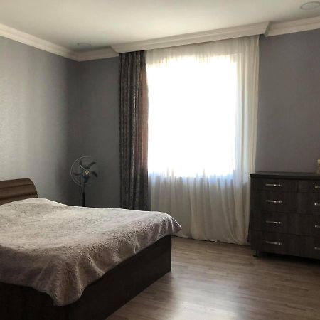 Our House Hotell Borjomi Exteriör bild